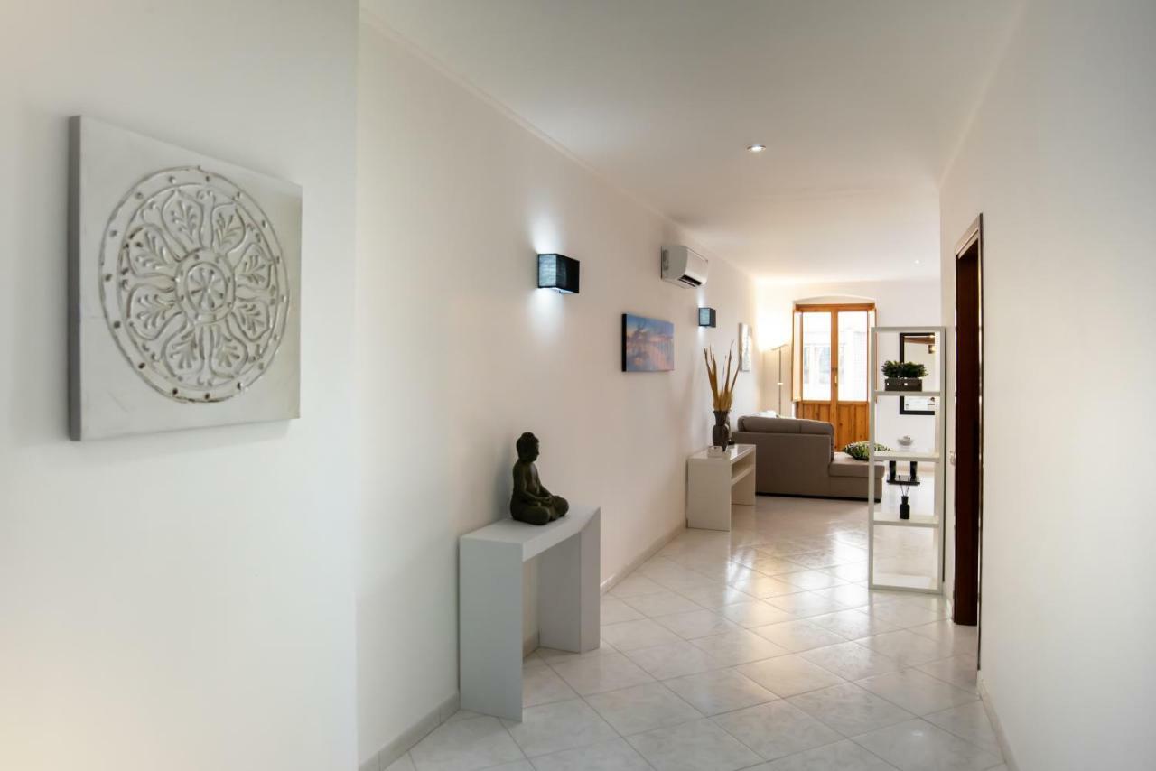 La Casa Nel Corso Lägenhet Cagliari Exteriör bild